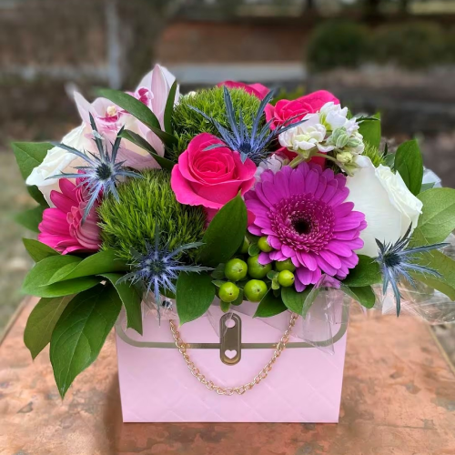 Join our hands-on Flower Design Workshop and learn the fundamentals of floral design in a welcoming, hands-on, and a fun learning environment.